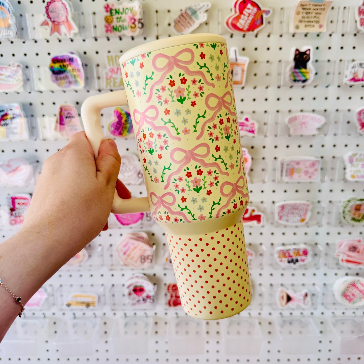 40oz Tumbler with Lid and Straw, Summer Floral Bows and Polka Dots on Cream