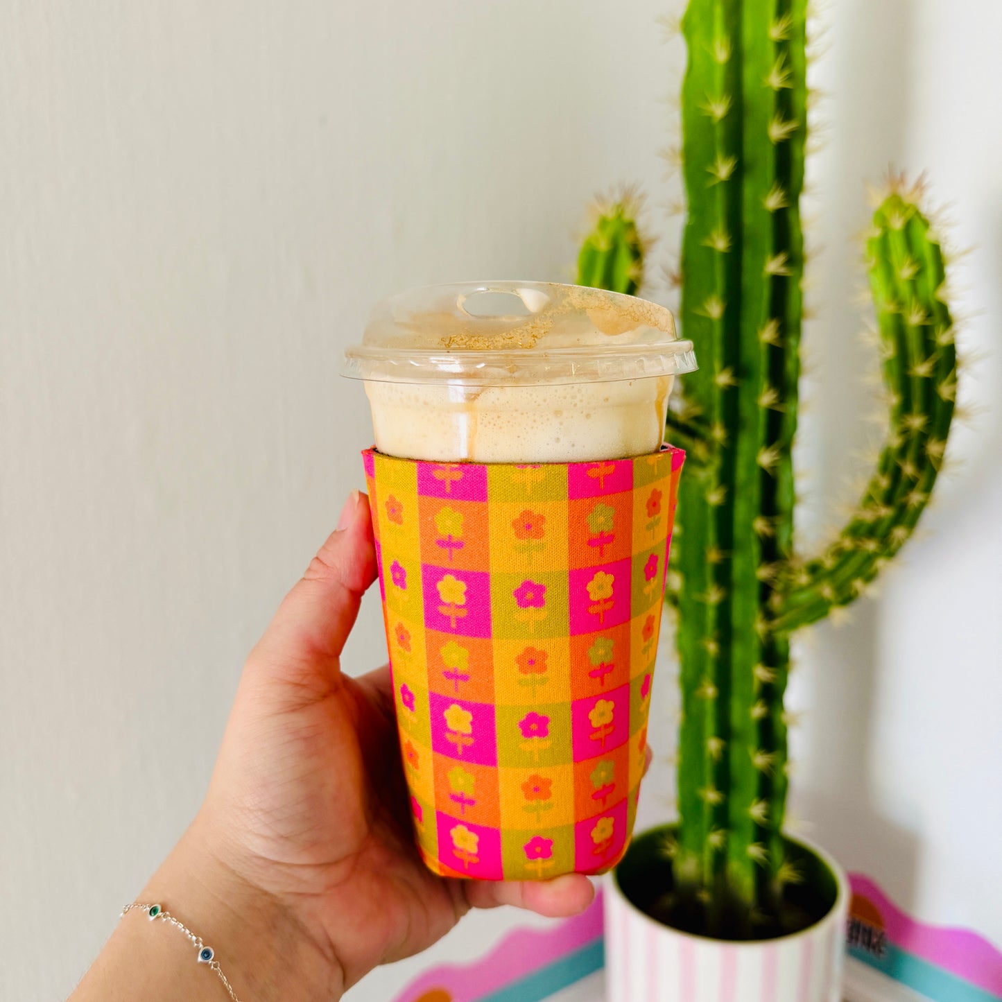 Iced Coffee Sleeve, Bright Summer Floral Check