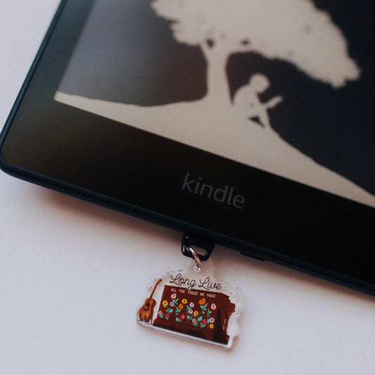 Acrylic Kindle Dust Plug Charm USB-C, Surprise Piano