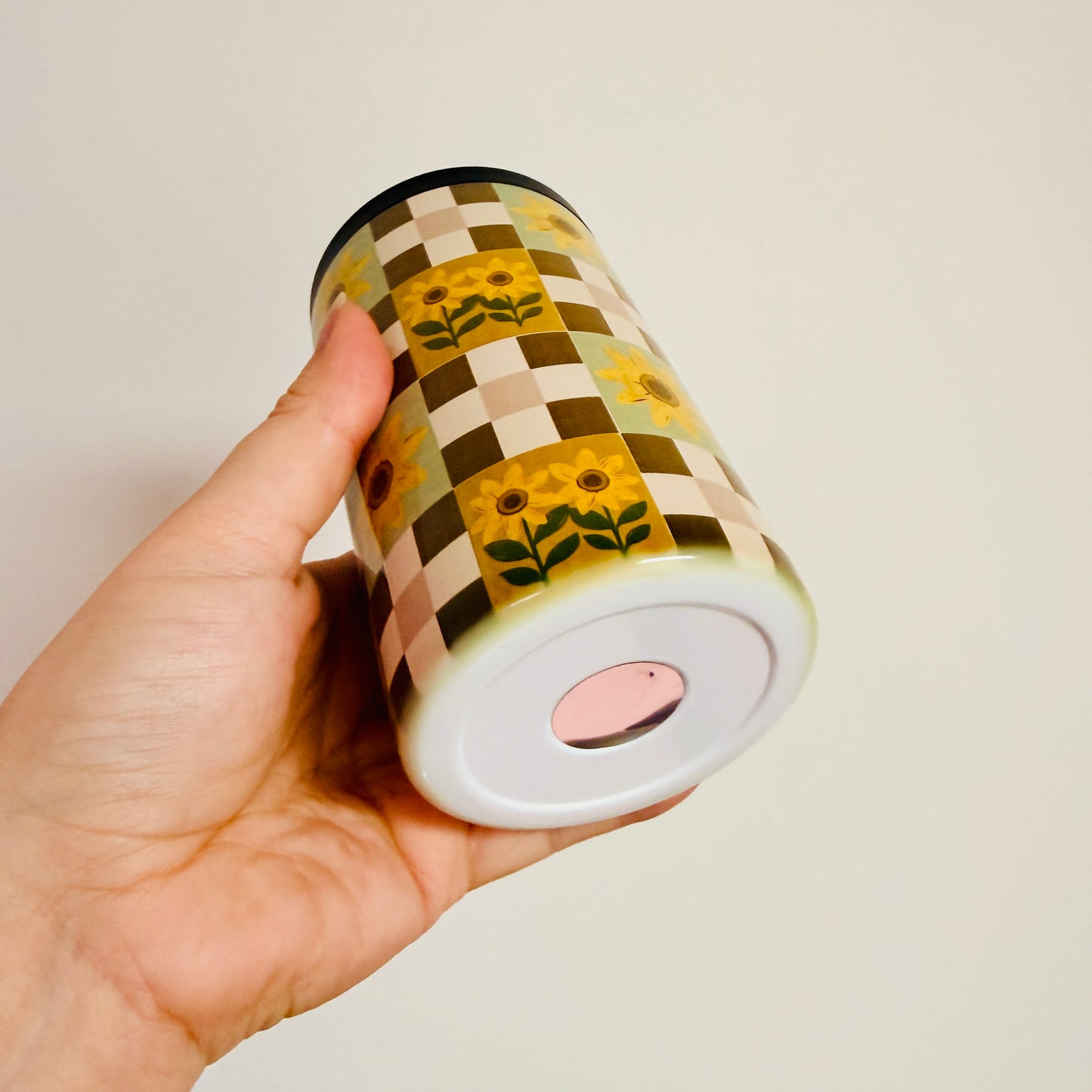 12 oz Can Cooler, Sunflower Checkered Pattern