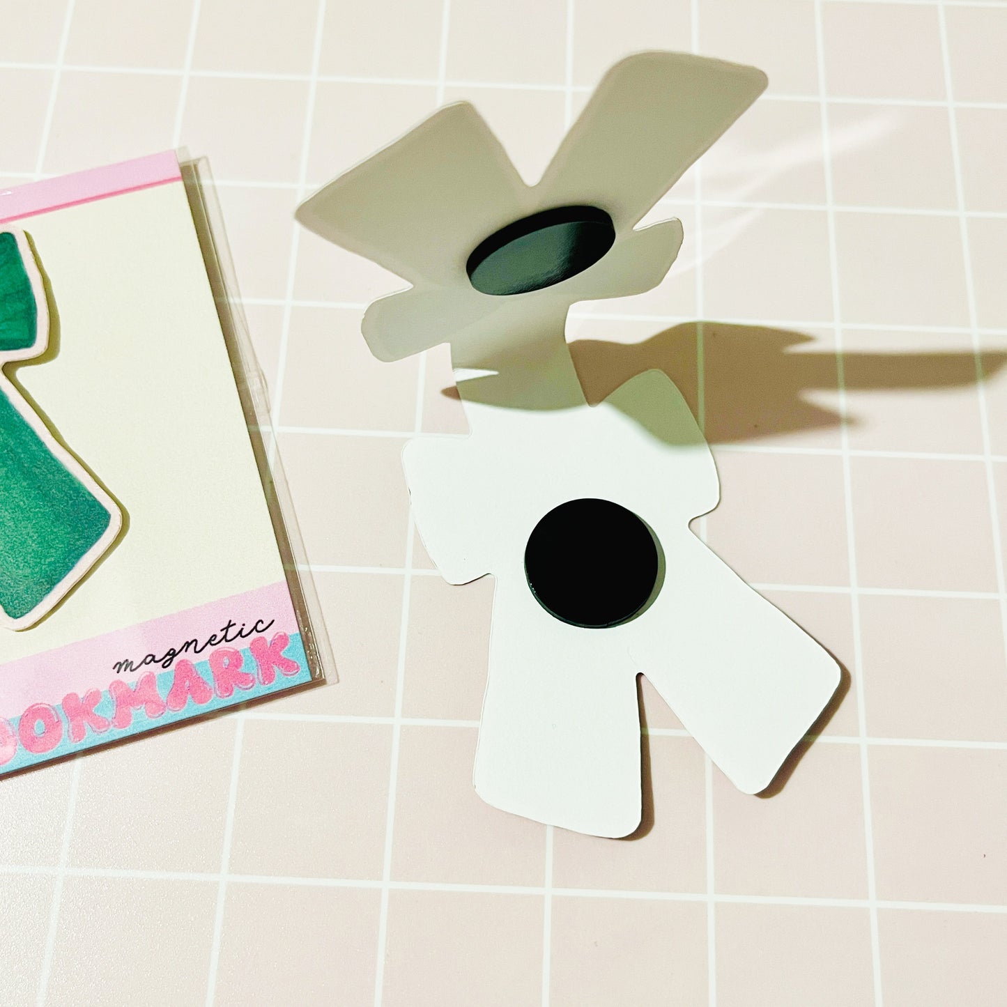 Magnetic Bookmark, Green Bow with Pink Hearts