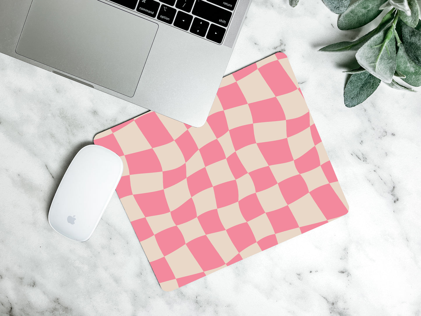 Mousepad Pink Wavy Checkerboard Design